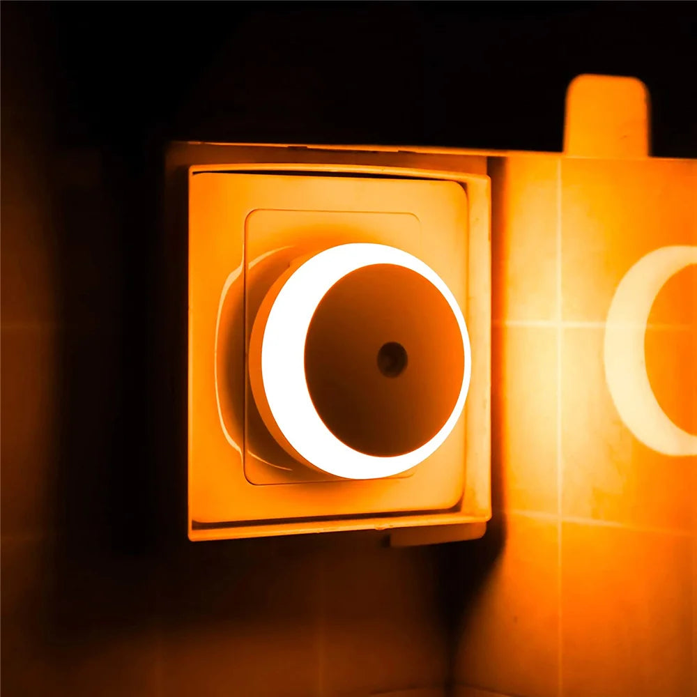 LED Night Light Smart Night Sensor round Plug in Wall Night Lamp Bathroom Home Kitchen Hallway Staireway Bedroom Nightlight